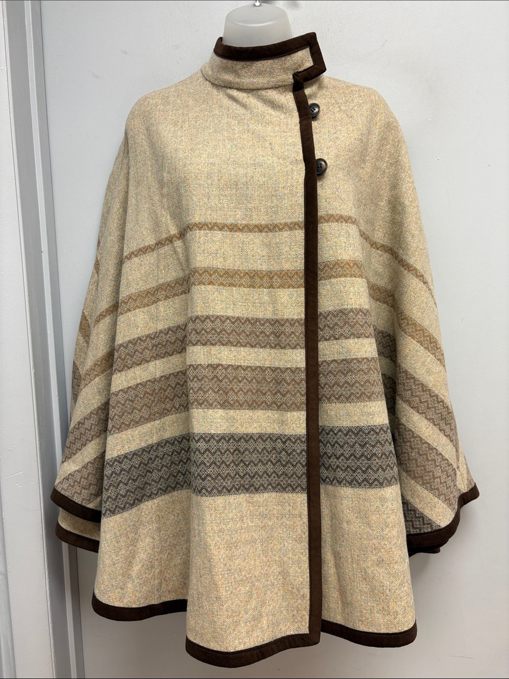 Pendleton Virgin Wool Cape Poncho One Size Southwestern Stripe Wrap Coat